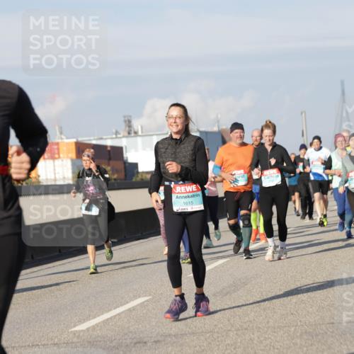 03.10.2025 - Köhlbrandbrückenlauf Jannik Wohlers http://msf.ph/oto/9081329 03.10.2025 10:02:18 Position 3 1538, 1615 meine-sportfotos.de