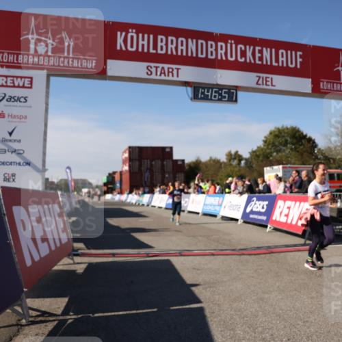 03.10.2025 - Köhlbrandbrückenlauf Lena Gebhardt http://msf.ph/oto/9081330 03.10.2025 13:46:57 Ziel 5275, 5295, 5372, 5388, 5759, 6558 meine-sportfotos.de