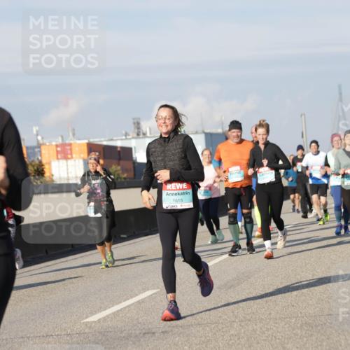 03.10.2025 - Köhlbrandbrückenlauf Jannik Wohlers http://msf.ph/oto/9081340 03.10.2025 10:02:18 Position 3 38, 1615 meine-sportfotos.de