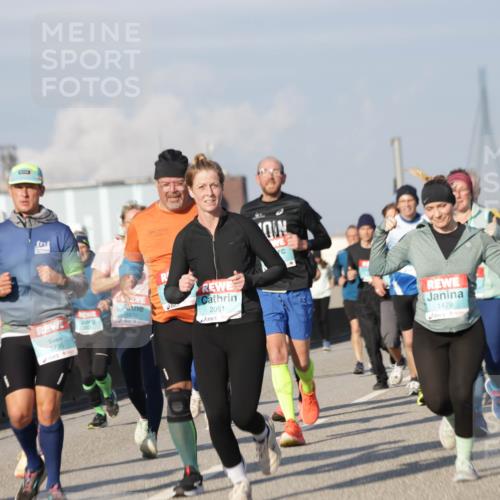 03.10.2025 - Köhlbrandbrückenlauf Jannik Wohlers http://msf.ph/oto/9081365 03.10.2025 10:02:19 Position 3 1615, 1672, 2051, 3736, 1479 meine-sportfotos.de