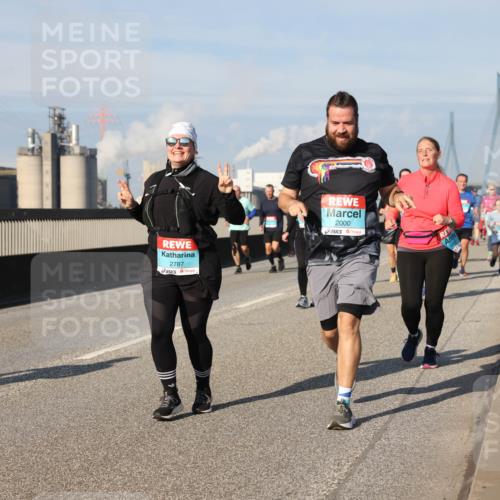 03.10.2025 - Köhlbrandbrückenlauf Lena Gebhardt http://msf.ph/oto/9081369 03.10.2025 10:04:14 Position 2 2787, 2000 meine-sportfotos.de