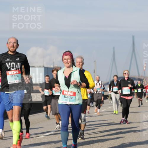 03.10.2025 - Köhlbrandbrückenlauf Jannik Wohlers http://msf.ph/oto/9081426 03.10.2025 10:02:22 Position 3 12, 1282, 1911 meine-sportfotos.de