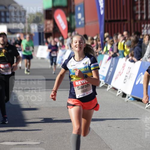 03.10.2025 - Köhlbrandbrückenlauf Jannik Wohlers http://msf.ph/oto/9081446 03.10.2025 13:18:04 Ziel 4333, 4366, 4620, 4661, 4682, 4950, 5129, 5209, 6153, 6326, 6435, 6633, 6634 meine-sportfotos.de