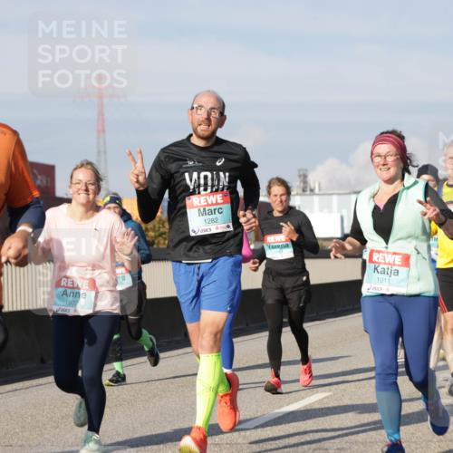 03.10.2025 - Köhlbrandbrückenlauf Jannik Wohlers http://msf.ph/oto/9081450 03.10.2025 10:02:23 Position 3 1593, 1672, 1282, 1911 meine-sportfotos.de
