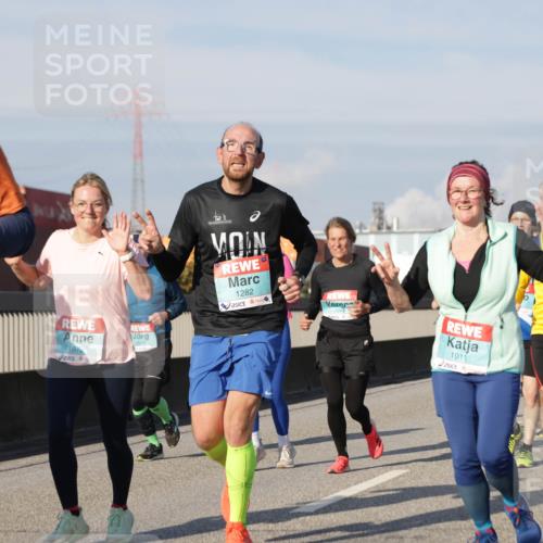 03.10.2025 - Köhlbrandbrückenlauf Jannik Wohlers http://msf.ph/oto/9081462 03.10.2025 10:02:23 Position 3 593, 1576, 1672, 1282, 1911 meine-sportfotos.de