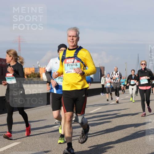 03.10.2025 - Köhlbrandbrückenlauf Jannik Wohlers http://msf.ph/oto/9081524 03.10.2025 10:02:26 Position 3 1049, 3050 meine-sportfotos.de