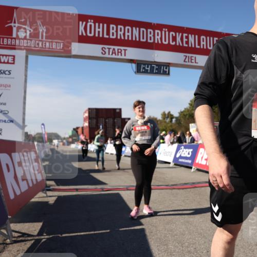 03.10.2025 - Köhlbrandbrückenlauf Lena Gebhardt http://msf.ph/oto/9081537 03.10.2025 13:47:14 Ziel 5136, 5293, 5635, 5636, 6073 meine-sportfotos.de