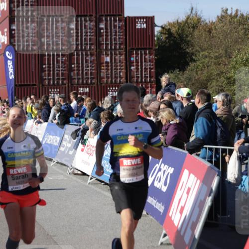03.10.2025 - Köhlbrandbrückenlauf Jannik Wohlers http://msf.ph/oto/9081544 03.10.2025 13:18:05 Ziel 4333, 4366, 4620, 4661, 4682, 4950, 5129, 5209, 6326, 6633, 6634 meine-sportfotos.de