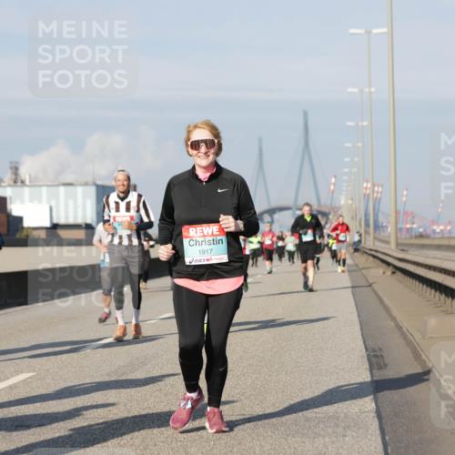 03.10.2025 - Köhlbrandbrückenlauf Jannik Wohlers http://msf.ph/oto/9081549 03.10.2025 10:02:27 Position 3 1917 meine-sportfotos.de