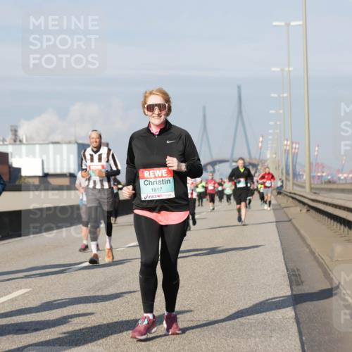 03.10.2025 - Köhlbrandbrückenlauf Jannik Wohlers http://msf.ph/oto/9081556 03.10.2025 10:02:27 Position 3 1917 meine-sportfotos.de