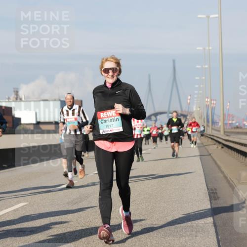03.10.2025 - Köhlbrandbrückenlauf Jannik Wohlers http://msf.ph/oto/9081566 03.10.2025 10:02:28 Position 3 1917 meine-sportfotos.de