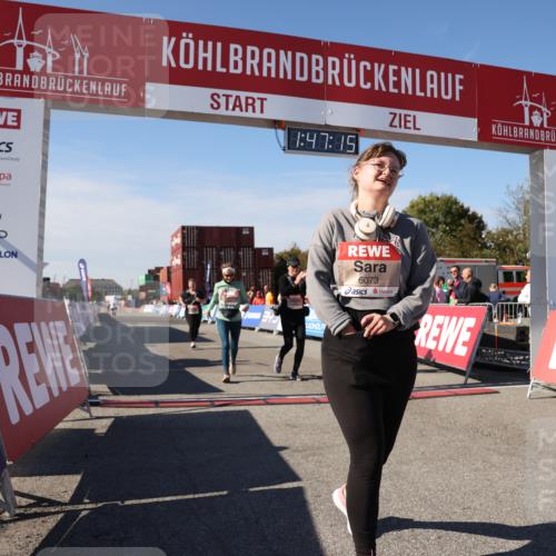 03.10.2025 - Köhlbrandbrückenlauf Lena Gebhardt http://msf.ph/oto/9081567 03.10.2025 13:47:15 Ziel 5136, 5293, 5635, 5636, 6073 meine-sportfotos.de
