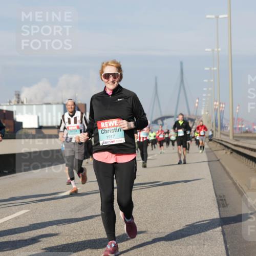 03.10.2025 - Köhlbrandbrückenlauf Jannik Wohlers http://msf.ph/oto/9081577 03.10.2025 10:02:28 Position 3 1917 meine-sportfotos.de