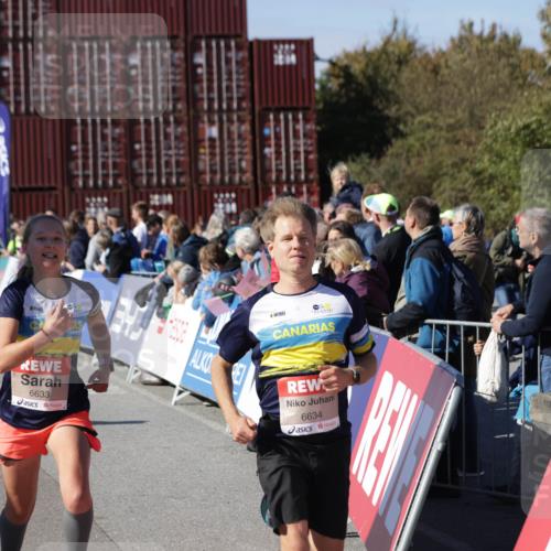03.10.2025 - Köhlbrandbrückenlauf Jannik Wohlers http://msf.ph/oto/9081601 03.10.2025 13:18:05 Ziel 4333, 4366, 4620, 4661, 4682, 4950, 5129, 5209, 6326, 6633, 6634 meine-sportfotos.de