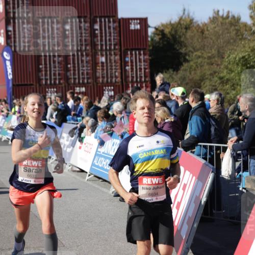 03.10.2025 - Köhlbrandbrückenlauf Jannik Wohlers http://msf.ph/oto/9081617 03.10.2025 13:18:05 Ziel 4333, 4366, 4620, 4661, 4682, 4950, 5129, 5209, 6326, 6633, 6634 meine-sportfotos.de