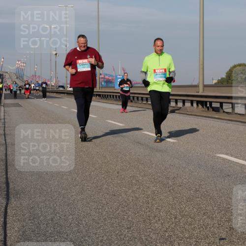 03.10.2025 - Köhlbrandbrückenlauf Fabian Wolf http://msf.ph/oto/9081628 03.10.2025 10:18:09 Position 3 2480 meine-sportfotos.de
