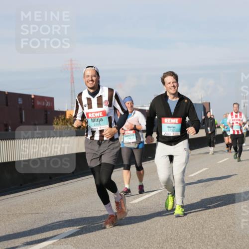 03.10.2025 - Köhlbrandbrückenlauf Jannik Wohlers http://msf.ph/oto/9081639 03.10.2025 10:02:31 Position 3 2765, 3732 meine-sportfotos.de