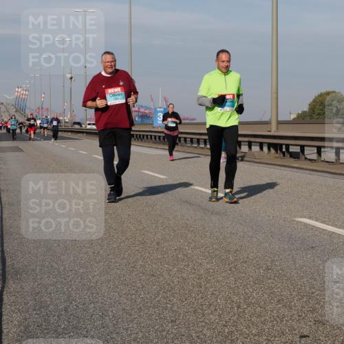 03.10.2025 - Köhlbrandbrückenlauf Fabian Wolf http://msf.ph/oto/9081640 03.10.2025 10:18:09 Position 3 3349, 2480 meine-sportfotos.de