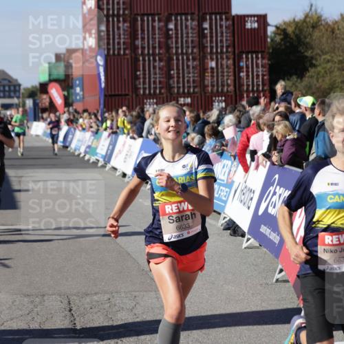 03.10.2025 - Köhlbrandbrückenlauf Jannik Wohlers http://msf.ph/oto/9081646 03.10.2025 13:18:05 Ziel 4333, 4366, 4620, 4661, 4682, 4950, 5129, 5209, 6326, 6633, 6634 meine-sportfotos.de