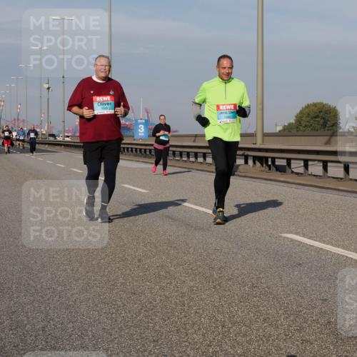 03.10.2025 - Köhlbrandbrückenlauf Fabian Wolf http://msf.ph/oto/9081659 03.10.2025 10:18:09 Position 3 3349, 3, 2480 meine-sportfotos.de