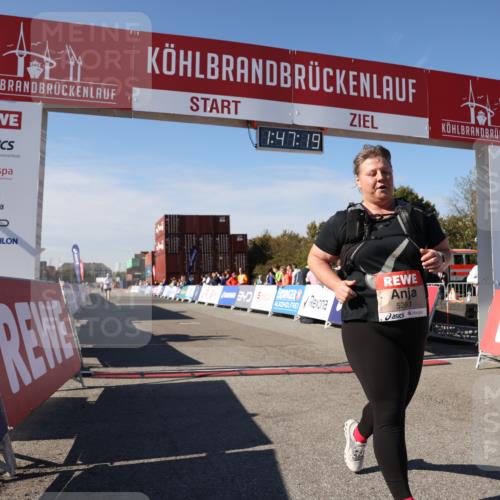 03.10.2025 - Köhlbrandbrückenlauf Lena Gebhardt http://msf.ph/oto/9081661 03.10.2025 13:47:20 Ziel 5136, 5293, 5635, 5636, 6073 meine-sportfotos.de