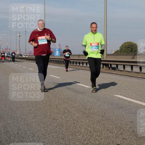 03.10.2025 - Köhlbrandbrückenlauf Fabian Wolf http://msf.ph/oto/9081668 03.10.2025 10:18:09 Position 3 3349, 2480 meine-sportfotos.de