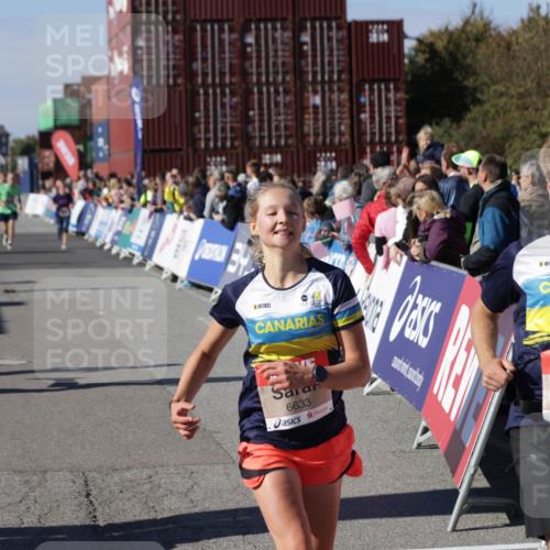 03.10.2025 - Köhlbrandbrückenlauf Jannik Wohlers http://msf.ph/oto/9081680 03.10.2025 13:18:05 Ziel 4333, 4366, 4620, 4661, 4682, 4950, 5129, 5209, 6326, 6633, 6634 meine-sportfotos.de