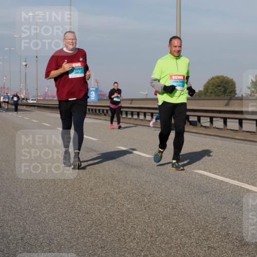 03.10.2025 - Köhlbrandbrückenlauf Fabian Wolf http://msf.ph/oto/9081688 03.10.2025 10:18:10 Position 3 3349, 2480 meine-sportfotos.de