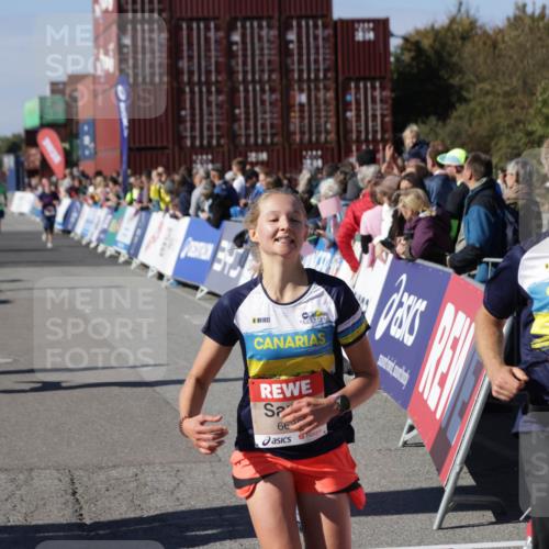 03.10.2025 - Köhlbrandbrückenlauf Jannik Wohlers http://msf.ph/oto/9081696 03.10.2025 13:18:05 Ziel 4333, 4366, 4620, 4661, 4682, 4950, 5129, 5209, 6326, 6633, 6634 meine-sportfotos.de