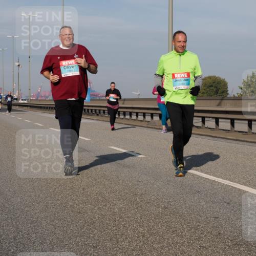 03.10.2025 - Köhlbrandbrückenlauf Fabian Wolf http://msf.ph/oto/9081710 03.10.2025 10:18:10 Position 3 3349, 2480 meine-sportfotos.de