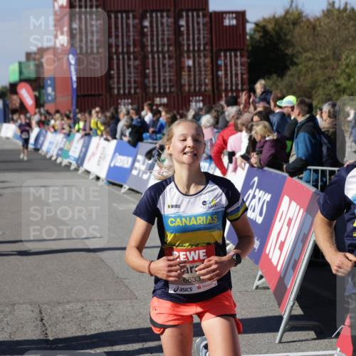 03.10.2025 - Köhlbrandbrückenlauf Jannik Wohlers http://msf.ph/oto/9081711 03.10.2025 13:18:06 Ziel 4333, 4366, 4472, 4473, 4620, 4661, 4682, 4950, 5129, 5209, 5454, 6310, 6326, 6633, 6634 meine-sportfotos.de