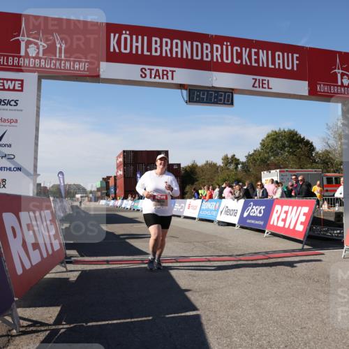 03.10.2025 - Köhlbrandbrückenlauf Lena Gebhardt http://msf.ph/oto/9081718 03.10.2025 13:47:30 Ziel 5534 meine-sportfotos.de