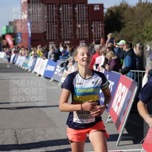 03.10.2025 - Köhlbrandbrückenlauf Jannik Wohlers http://msf.ph/oto/9081724 03.10.2025 13:18:06 Ziel 4333, 4366, 4472, 4473, 4620, 4661, 4682, 4950, 5129, 5209, 5454, 6310, 6326, 6633, 6634 meine-sportfotos.de