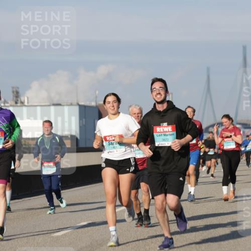 03.10.2025 - Köhlbrandbrückenlauf Jannik Wohlers http://msf.ph/oto/9081725 03.10.2025 09:54:45 Position 3 2034, 3672, 134, 1401 meine-sportfotos.de