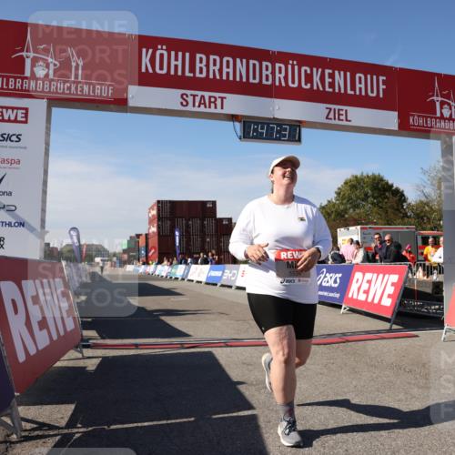 03.10.2025 - Köhlbrandbrückenlauf Lena Gebhardt http://msf.ph/oto/9081735 03.10.2025 13:47:31 Ziel 5534 meine-sportfotos.de