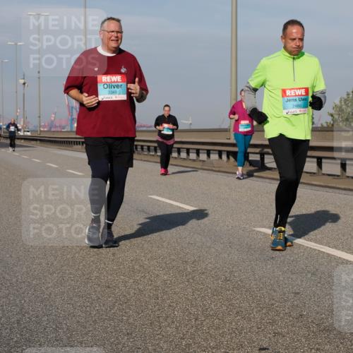 03.10.2025 - Köhlbrandbrückenlauf Fabian Wolf http://msf.ph/oto/9081739 03.10.2025 10:18:11 Position 3 3349, 2480 meine-sportfotos.de