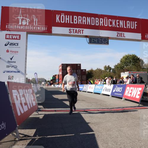 03.10.2025 - Köhlbrandbrückenlauf Lena Gebhardt http://msf.ph/oto/9081791 03.10.2025 13:47:53 Ziel 4980 meine-sportfotos.de