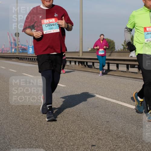 03.10.2025 - Köhlbrandbrückenlauf Fabian Wolf http://msf.ph/oto/9081792 03.10.2025 10:18:12 Position 3 3, 3349, 2480 meine-sportfotos.de
