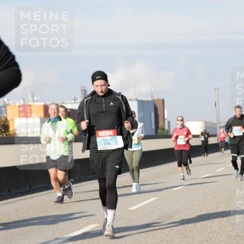 03.10.2025 - Köhlbrandbrückenlauf Jannik Wohlers http://msf.ph/oto/9081796 03.10.2025 10:02:39 Position 3 3758 meine-sportfotos.de