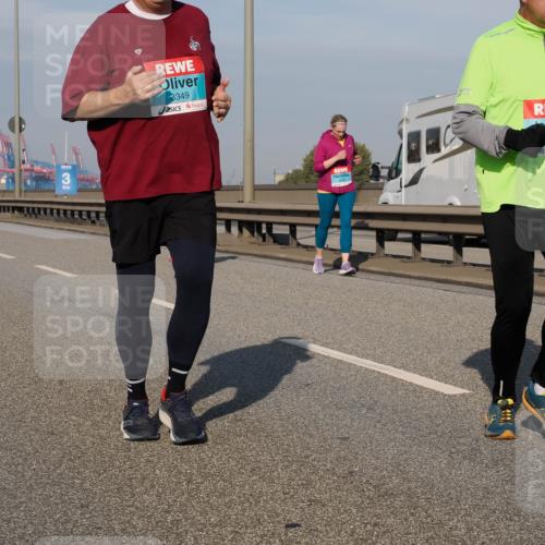 03.10.2025 - Köhlbrandbrückenlauf Fabian Wolf http://msf.ph/oto/9081806 03.10.2025 10:18:12 Position 3 3, 3349, 480 meine-sportfotos.de