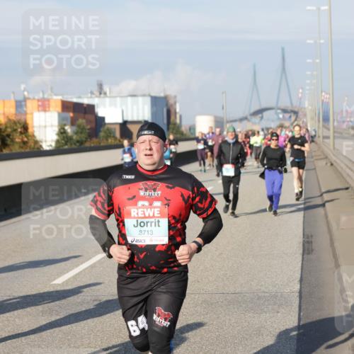 03.10.2025 - Köhlbrandbrückenlauf Jannik Wohlers http://msf.ph/oto/9081821 03.10.2025 10:04:54 Position 3 2235, 3713, 64 meine-sportfotos.de