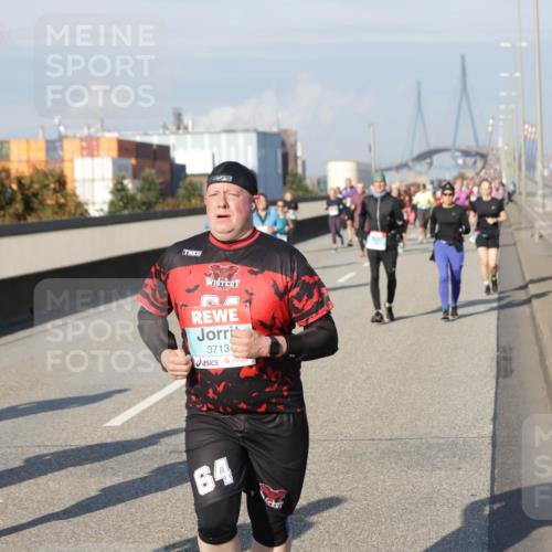 03.10.2025 - Köhlbrandbrückenlauf Jannik Wohlers http://msf.ph/oto/9081837 03.10.2025 10:04:54 Position 3 2235, 3713, 64 meine-sportfotos.de