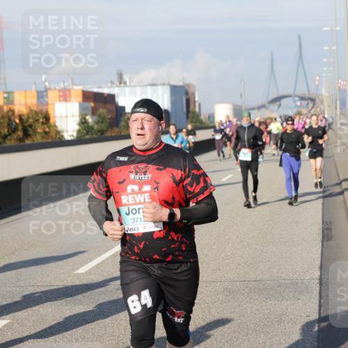 03.10.2025 - Köhlbrandbrückenlauf Jannik Wohlers http://msf.ph/oto/9081843 03.10.2025 10:04:54 Position 3 2235, 3713, 64 meine-sportfotos.de