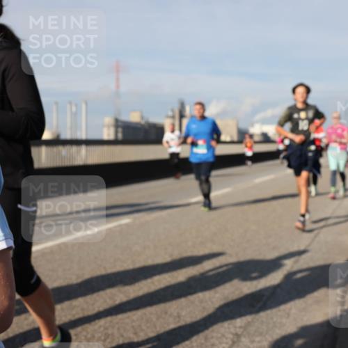 03.10.2025 - Köhlbrandbrückenlauf Lena Gebhardt http://msf.ph/oto/9081844 03.10.2025 10:04:21 Position 2  meine-sportfotos.de