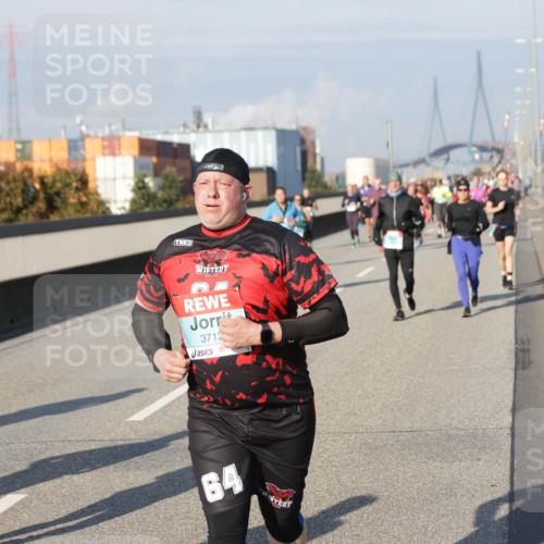 03.10.2025 - Köhlbrandbrückenlauf Jannik Wohlers http://msf.ph/oto/9081849 03.10.2025 10:04:54 Position 3 2235, 3713, 64 meine-sportfotos.de