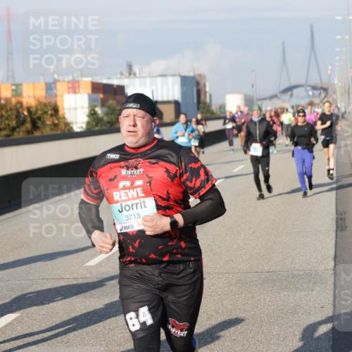 03.10.2025 - Köhlbrandbrückenlauf Jannik Wohlers http://msf.ph/oto/9081859 03.10.2025 10:04:54 Position 3 2235, 3713, 64 meine-sportfotos.de