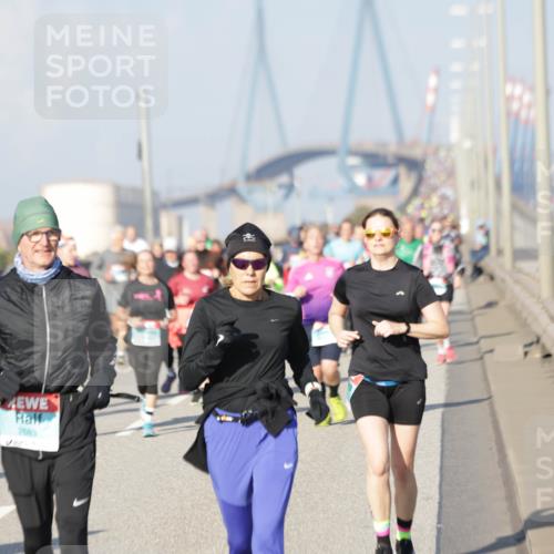 03.10.2025 - Köhlbrandbrückenlauf Jannik Wohlers http://msf.ph/oto/9081867 03.10.2025 10:04:56 Position 3 2683 meine-sportfotos.de