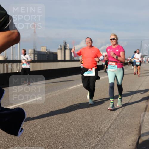 03.10.2025 - Köhlbrandbrückenlauf Lena Gebhardt http://msf.ph/oto/9081937 03.10.2025 10:04:23 Position 2  meine-sportfotos.de