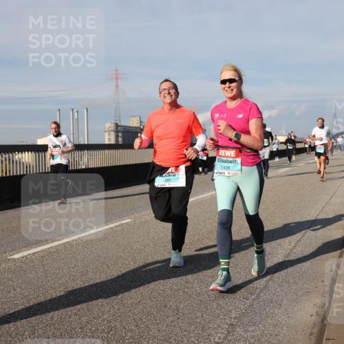 03.10.2025 - Köhlbrandbrückenlauf Lena Gebhardt http://msf.ph/oto/9081967 03.10.2025 10:04:24 Position 2 1552, 1436 meine-sportfotos.de