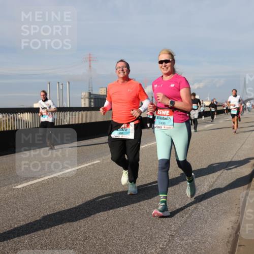 03.10.2025 - Köhlbrandbrückenlauf Lena Gebhardt http://msf.ph/oto/9081976 03.10.2025 10:04:24 Position 2 1552, 1436 meine-sportfotos.de